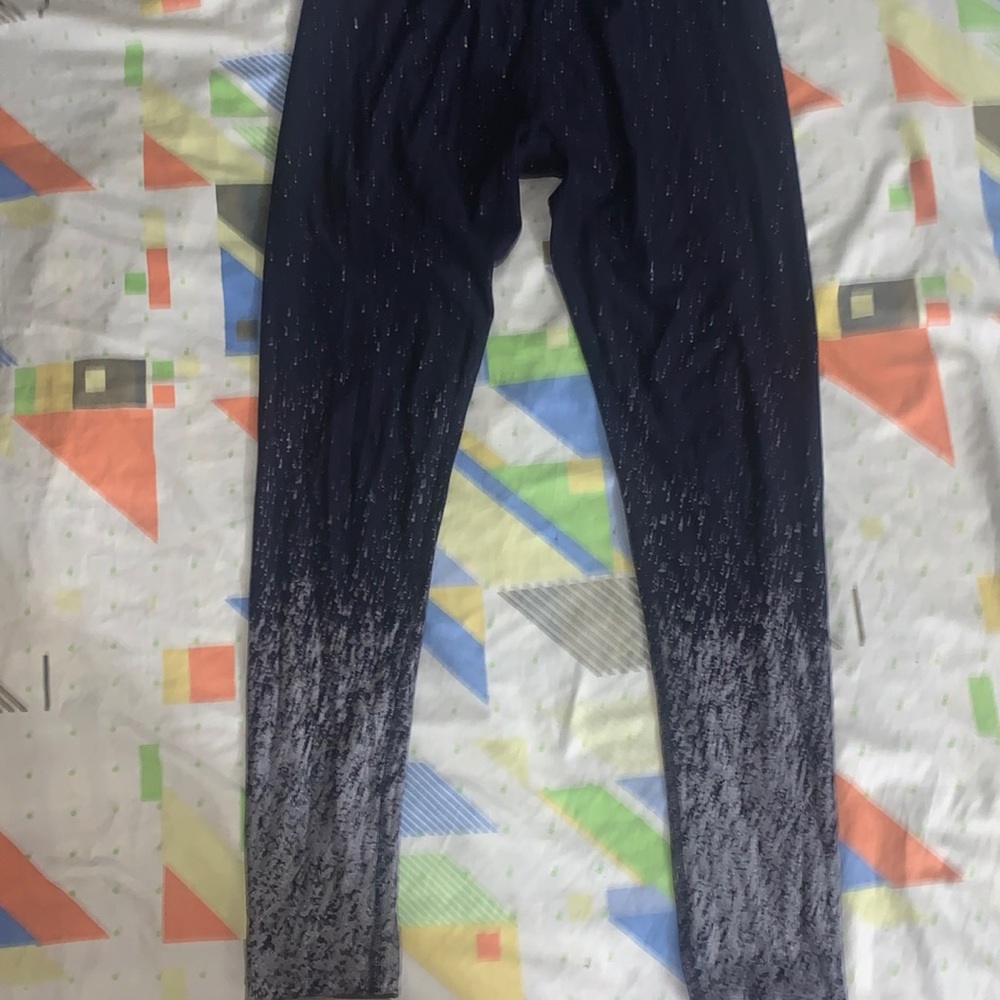 M/L Navyblue midnight leggings Vigoss performance large 90% polyester 10%spandex